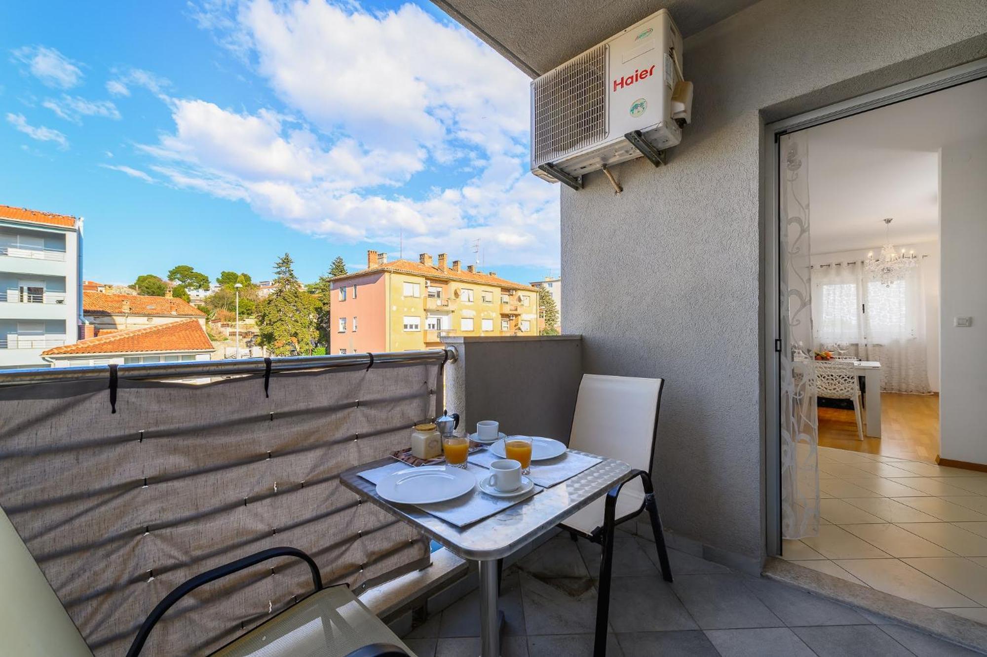 Aureo Apartment Pula Center Exterior photo