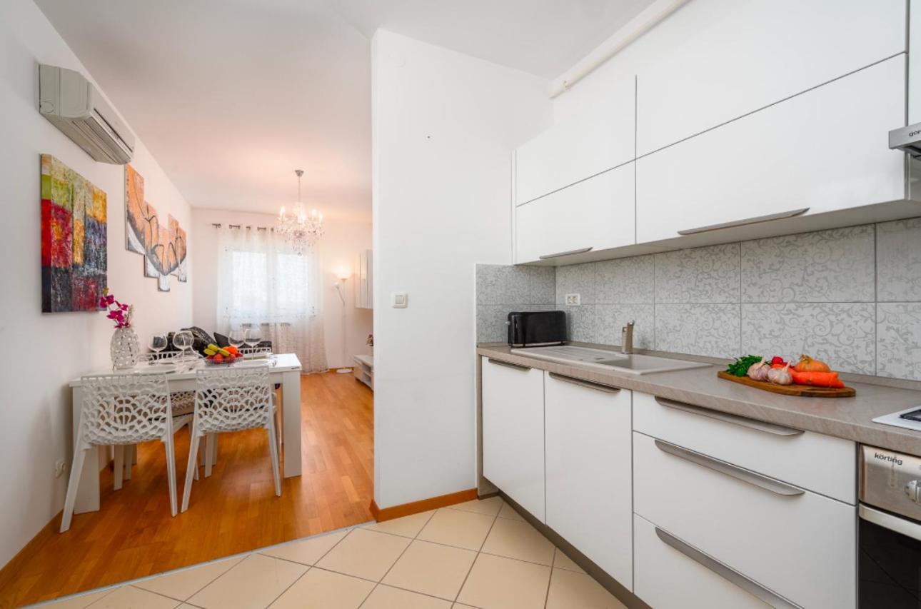 Aureo Apartment Pula Center Exterior photo